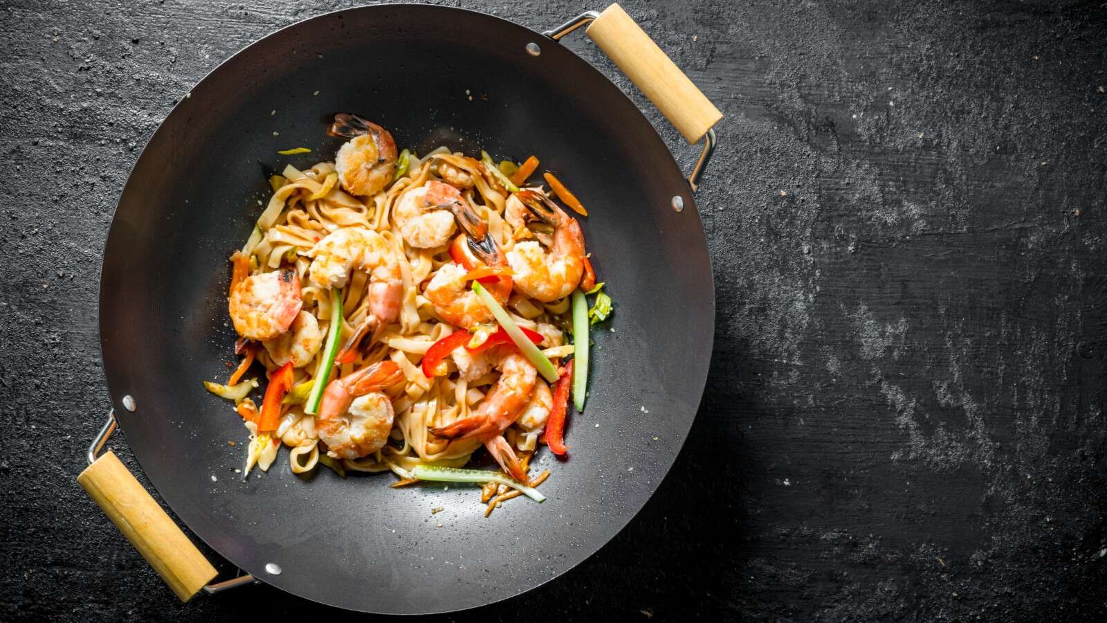 Cuisiner avec le wok: comment faire