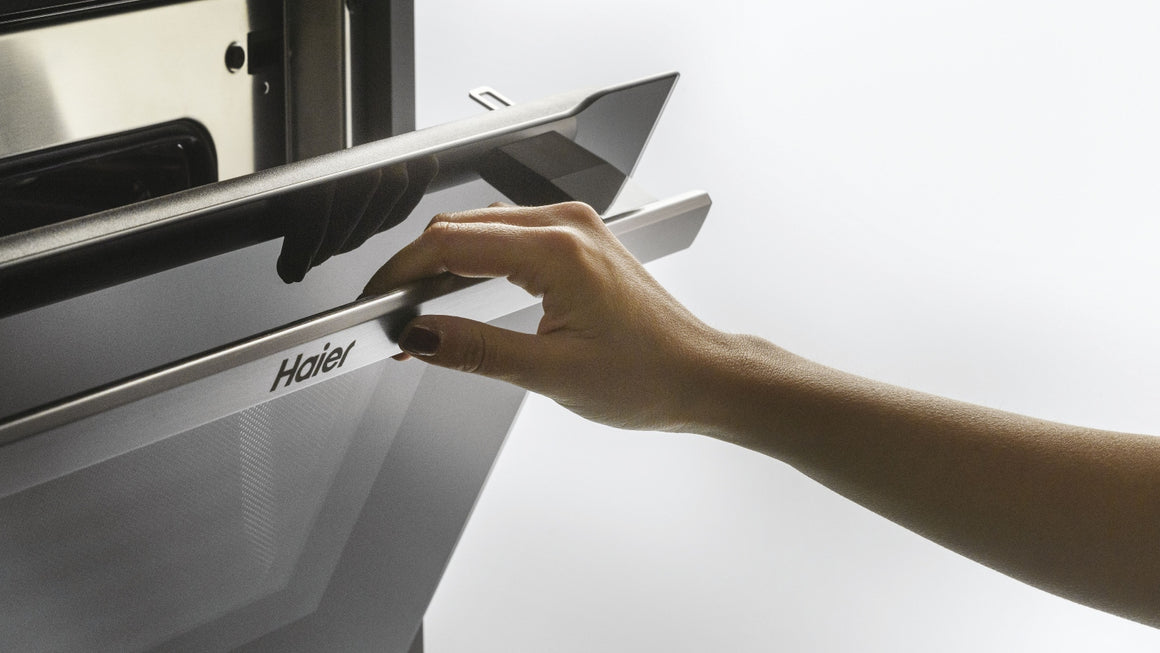 How to clean a microwave