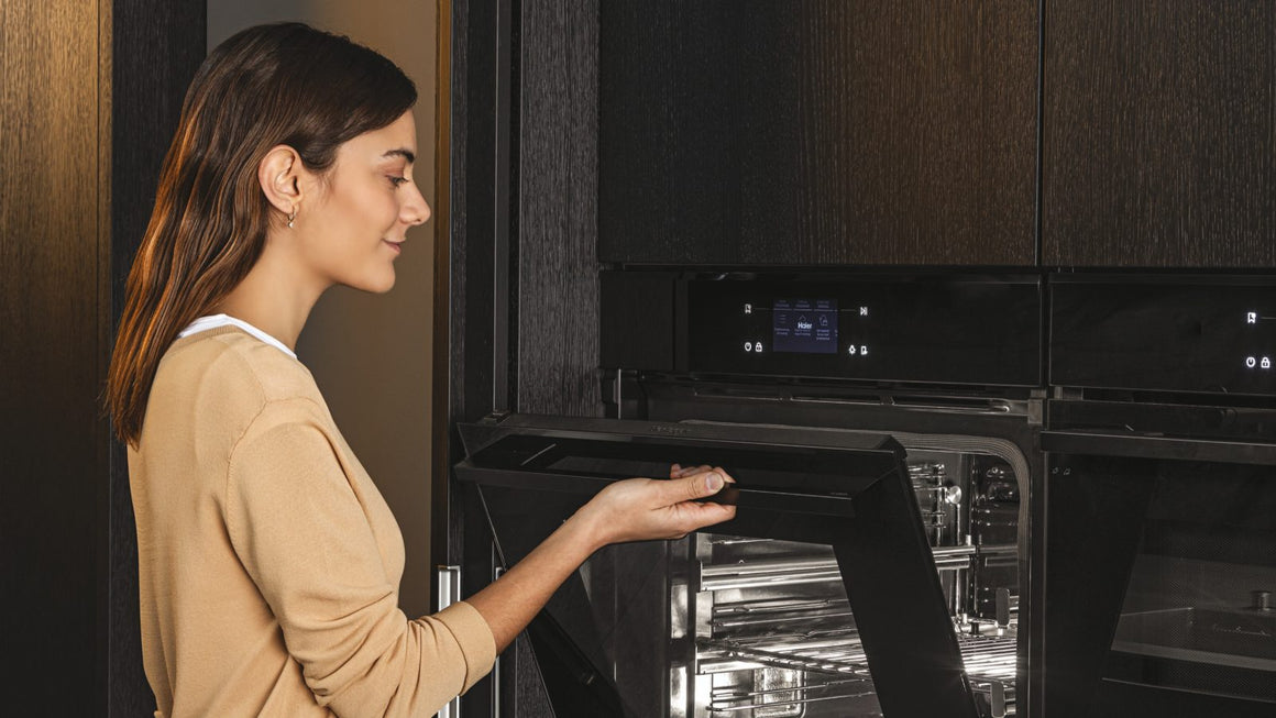 How to deep clean the oven