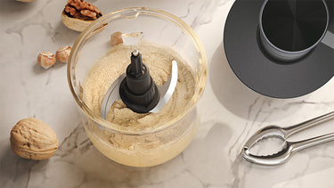 User-friendly chopper jug