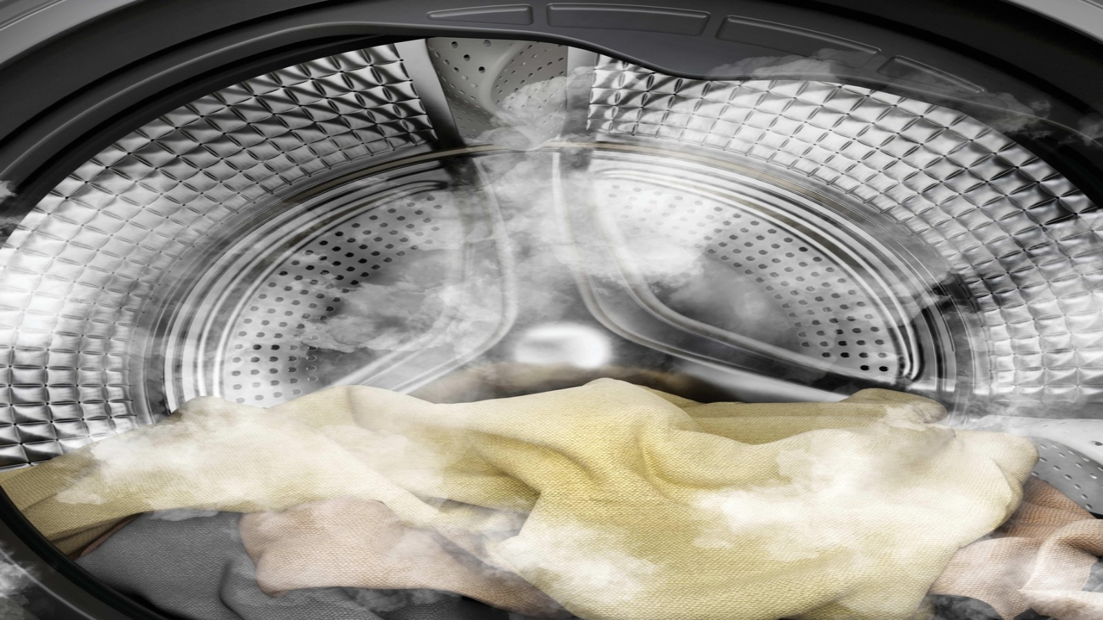 Jak usunąć tłuste plamy z kolorowych ubrań?