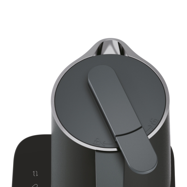 HKE7W 011 37700001 7