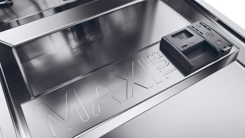 Maxi Tub - maximální prostor pro plechy a mísy