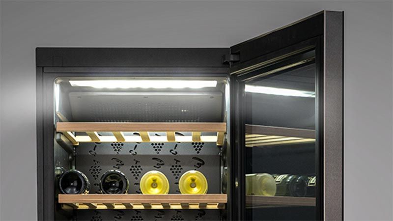Tasteful lighting that maintains your wines’ flavour