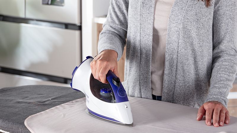 Adoucit les tissus et facilite le repassage