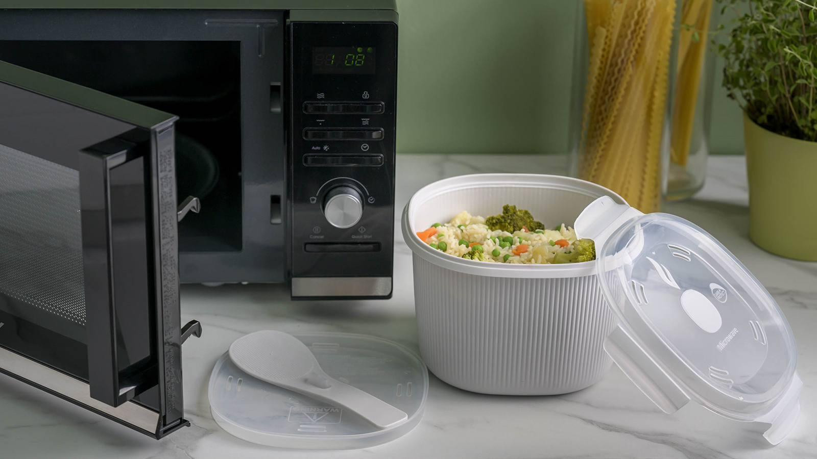 Cuiseur de riz et de céréales pour micro-ondes