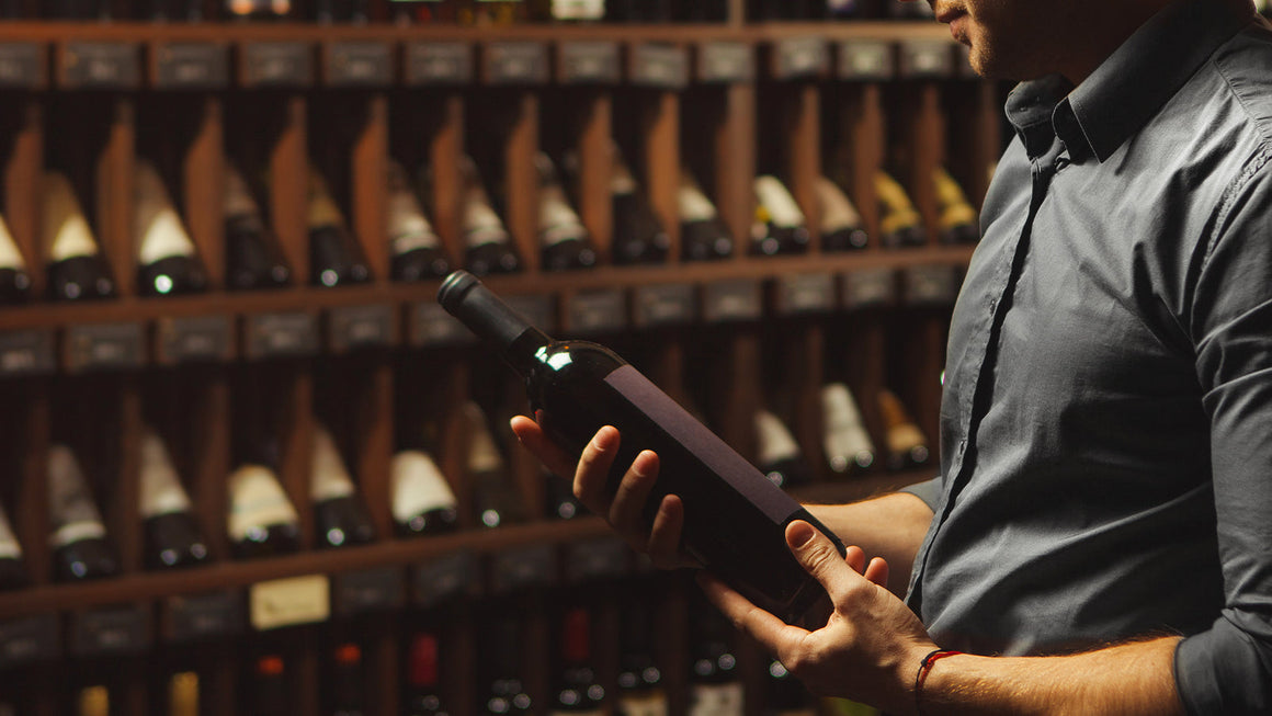 Quali vini possono invecchiare in bottiglia? Come sceglierli e conservarli in una cantinetta connessa