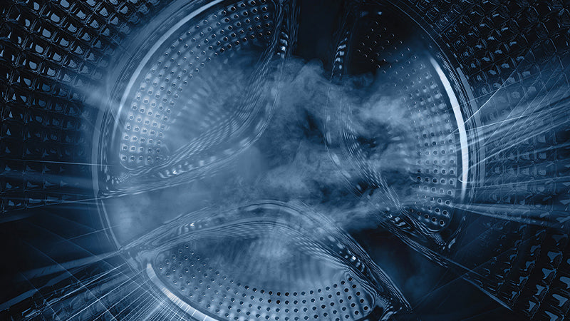 Focus sull'interno di un cestello e il programma "I Refresh".