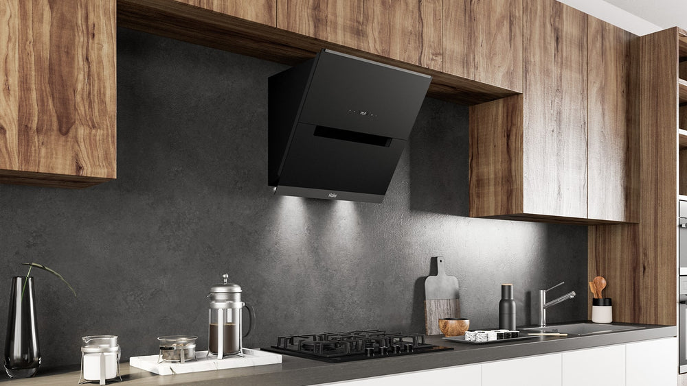 Cappa Haier Series 4 in una cucina con altri elettrodomestici Haier Series 4
