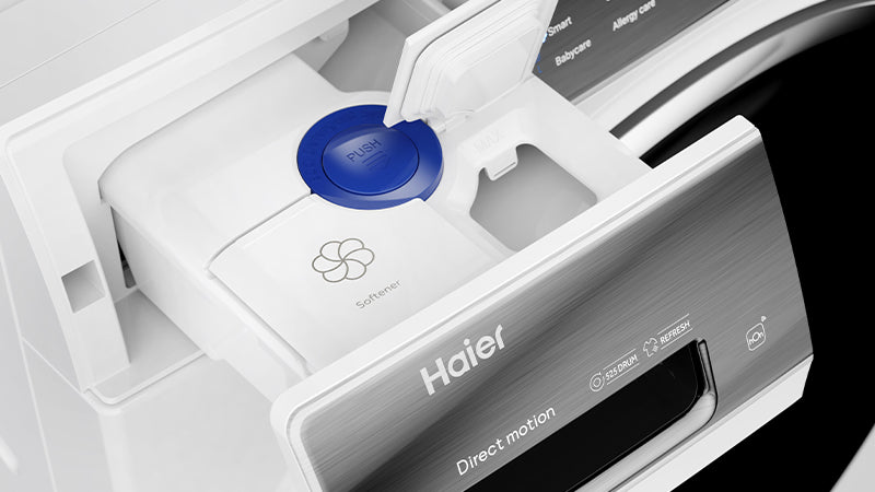 Focus sul cassetto della lavatrice dove inserire il detersivo. La lavatrice haier è la funzione "Smart Dosing". 