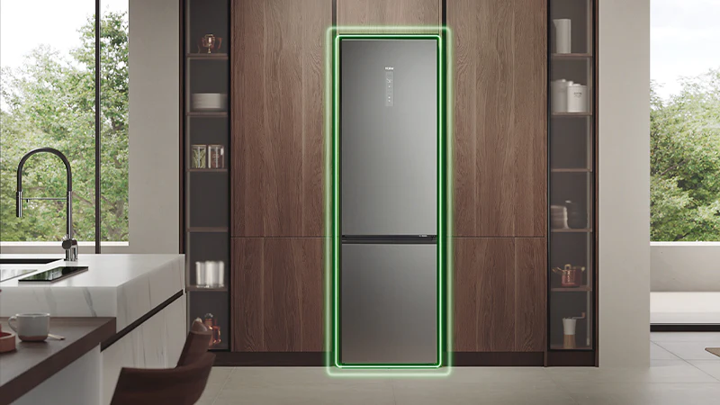 Frigorifero 2D con striscia verde fluo lungo il perimetro per esprimere l'efficienza energetica.