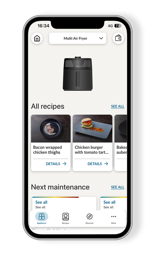 Telefono che mostra alcune ricette disponibili per la friggitrice ad aria sull'app hOn 